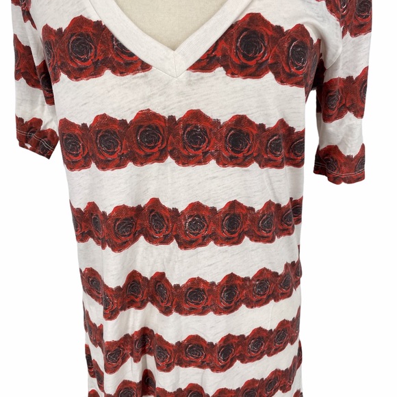 Chaser Rose Print V-Neck Tee Shirt Size S K40 - Picture 6 of 8